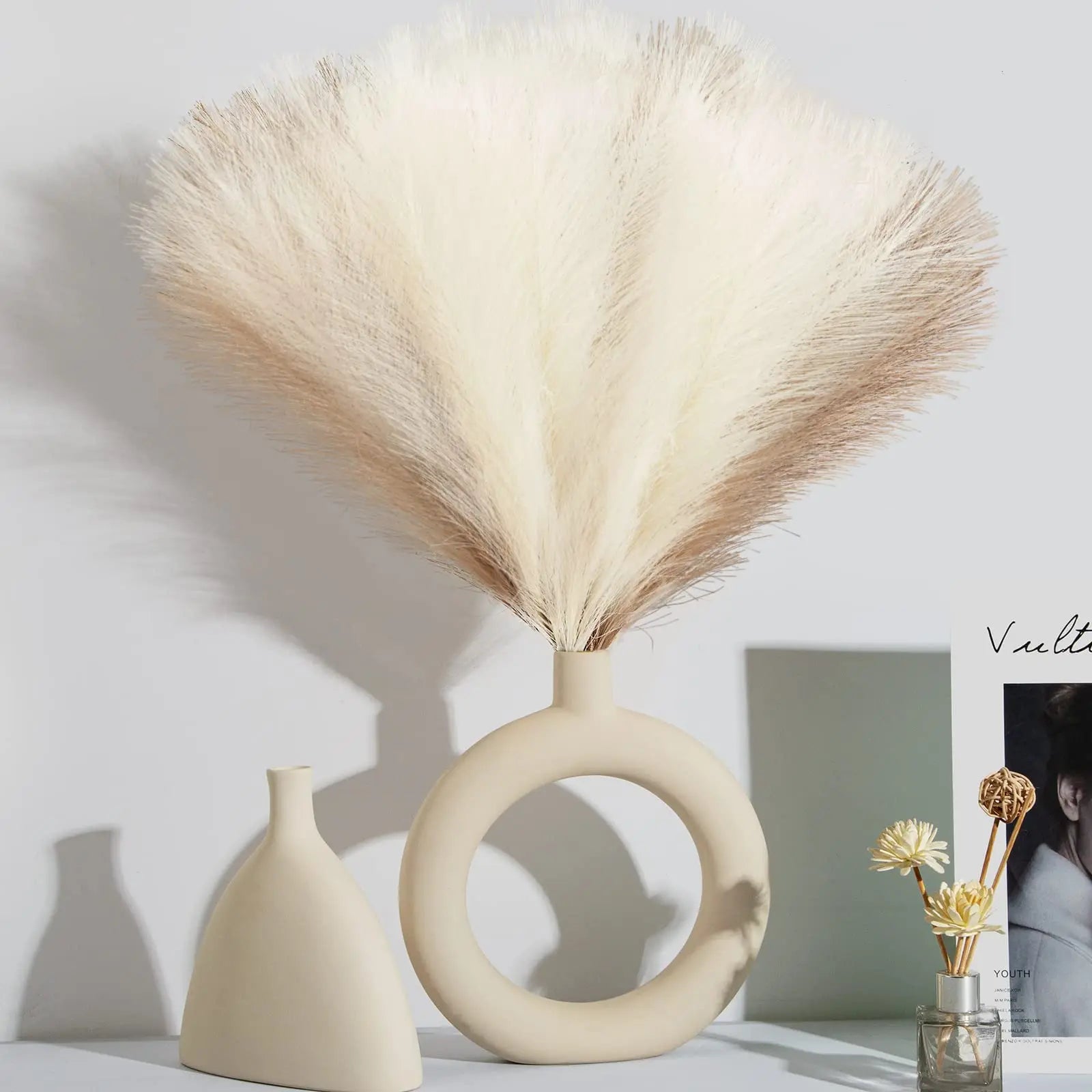 10/30pcs Artificial Pampas Grass – Fluffy Boho Decor for Home & Wedding